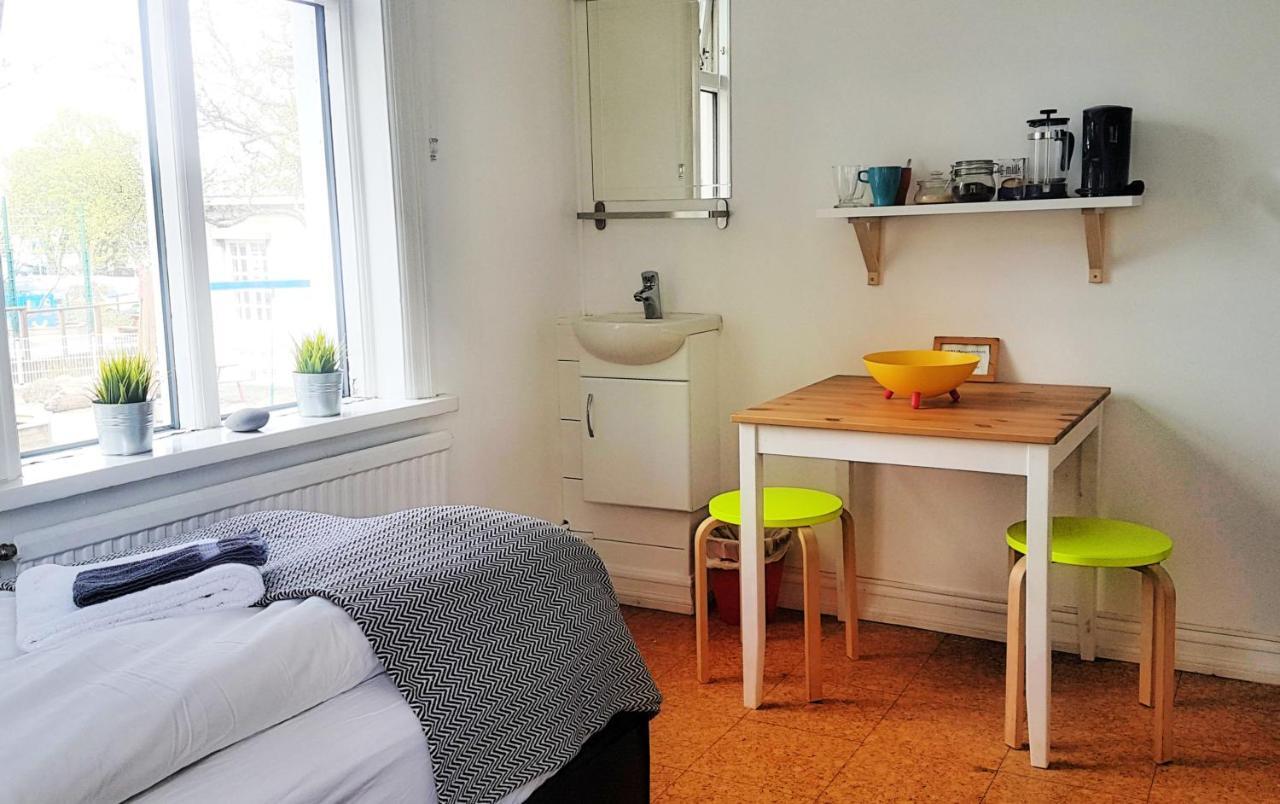 Refurinn Reykjavik Guesthouse Exteriör bild